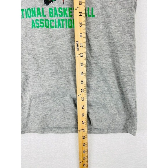 NBA Boston Celtics T-Shirt Men’s Size S Gray Crew Neck Short Sleeve Graphic Tee - Picture 5 of 7